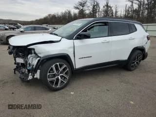 ✅ 2025 Jeep Compass Limited • VIN: 3C4NJDCN3ST527649 • Lot: 92546655. Wystawiony na Copart z przebiegiem 10 042 mil. Bezpłatny archiwum sprzedaży aukcyjnych z USA i szczegółowy raport historii pojazdu na DreamBid. Zdjęcie 1.
