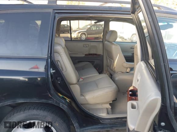 ✅ 2006 Toyota Highlander Limited • VIN: JTEEP21A860181356 • Лот: 43692021. Опубликован ранее на IAAI с пробегом 212 309 миль. Бесплатный доступ к архиву аукционных продаж из США и подробный отчёт об истории автомобиля на DreamBid. Изображение 8.