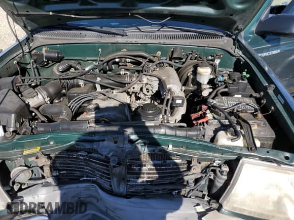 ✅ 2000 Toyota Tacoma PreRunner • VIN: 4TASM92N0YZ639007 • Lot: 85591615. Listed on Copart with 253,271 mi. Free auction sales archive from the USA and detailed vehicle history report at DreamBid. Image 11.