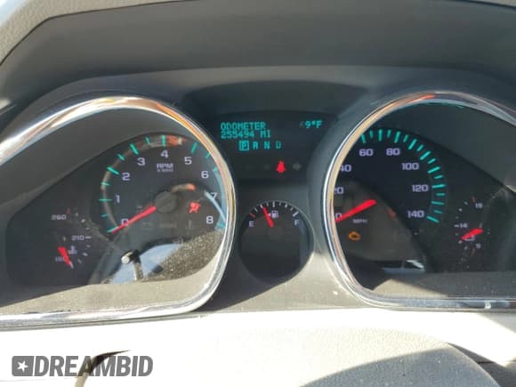 ✅ 2011 Chevrolet Traverse LS • VIN: 1GNKREED0BJ185212 • Lot: 90751975. Wystawiony na Copart z przebiegiem 255 494 mil. Bezpłatny archiwum sprzedaży aukcyjnych z USA i szczegółowy raport historii pojazdu na DreamBid. Zdjęcie 9.