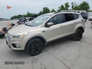 ✅ 2017 Ford Escape SE • VIN: 1FMCU0GD6HUE18878 • Lot: 60573815. Wystawiony na Copart z przebiegiem 119 037 mil. Bezpłatny archiwum sprzedaży aukcyjnych z USA i szczegółowy raport historii pojazdu na DreamBid. Zdjęcie 1.