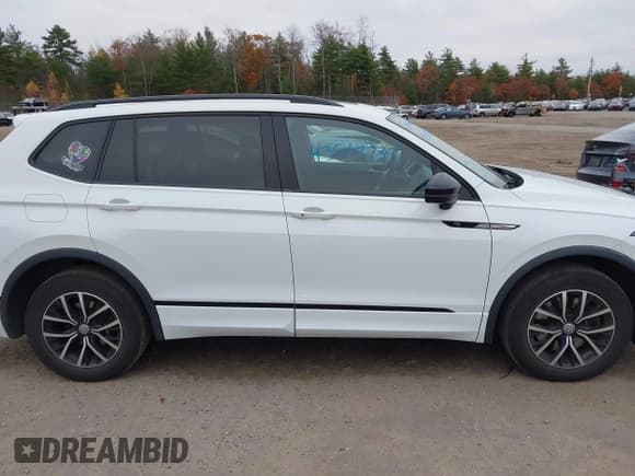 ✅ 2022 Volkswagen Tiguan SE R-Line Black • VIN: 3VV8B7AX1NM173596 • Лот: 43517735. Опубликован ранее на IAAI с пробегом 102 607 миль. Бесплатный доступ к архиву аукционных продаж из США и подробный отчёт об истории автомобиля на DreamBid. Изображение 13.