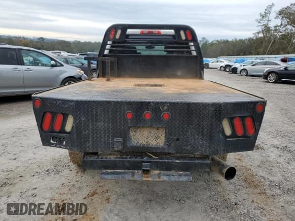 ✅ 2015 Chevrolet Silverado 2500HD Work Truck • VIN: 1GC1KUE8XFF534245 • Лот: 80022024. Опубликован ранее на Copart с пробегом 163 112 миль. Бесплатный доступ к архиву аукционных продаж из США и подробный отчёт об истории автомобиля на DreamBid. Изображение 6.