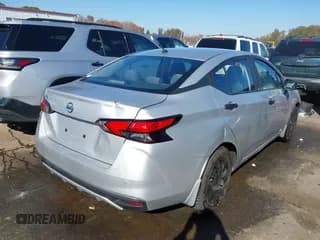 ✅ 2020 Nissan Versa S • VIN: 3N1CN8DV2LL902162 • Лот: 43671182. Опубликован ранее на IAAI с пробегом 138 464 миль. Бесплатный доступ к архиву аукционных продаж из США и подробный отчёт об истории автомобиля на DreamBid. Изображение 4.