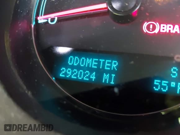 ✅ 2011 Chevrolet Silverado 2500HD LTZ • VIN: 1GC1KYC82BF178510 • Лот: 42248731. Опубликован ранее на IAAI с пробегом 292 024 миль. Бесплатный доступ к архиву аукционных продаж из США и подробный отчёт об истории автомобиля на DreamBid. Изображение 15.