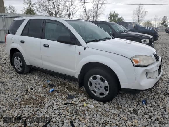 ✅ 2006 Saturn VUE • VIN: 5GZCZ33D76S869161 • Lot: 55971845. Wystawiony na Copart z przebiegiem 165 921 mil. Bezpłatny archiwum sprzedaży aukcyjnych z USA i szczegółowy raport historii pojazdu na DreamBid. Zdjęcie 4.