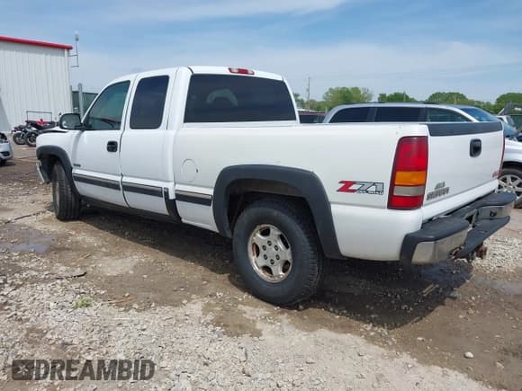✅ 2002 Chevrolet Silverado 1500 LT • VIN: 2GCEK19T321247345 • Lot: 42096246. Listed on IAAI with 469,696 mi. Free auction sales archive from the USA and detailed vehicle history report at DreamBid. Image 3.