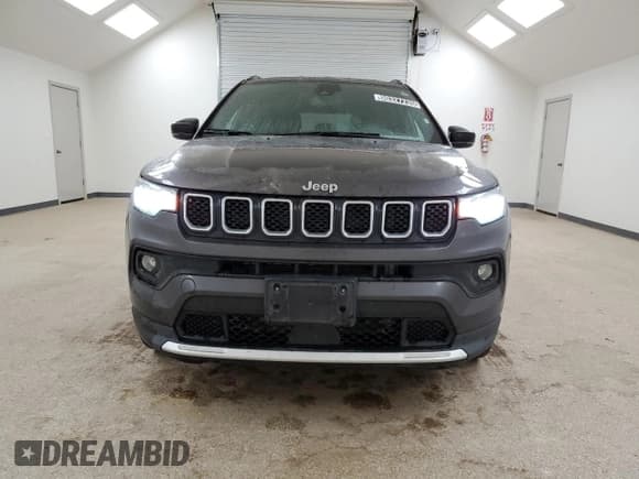 ✅ 2023 Jeep Compass Limited • VIN: 3C4NJDCN8PT569015 • Лот: 90327235. Опубликован ранее на Copart с пробегом 71 846 миль. Бесплатный доступ к архиву аукционных продаж из США и подробный отчёт об истории автомобиля на DreamBid. Изображение 5.