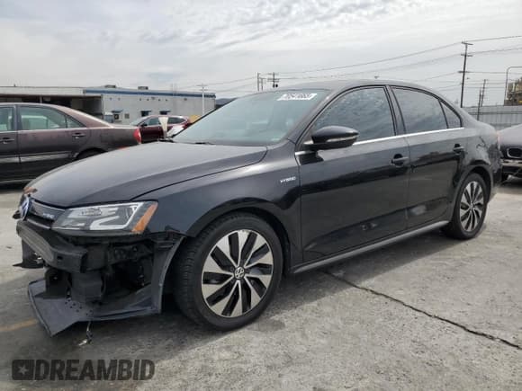 ✅ 2014 Volkswagen Jetta Hybrid SEL Premium • VIN: 3VW637AJ1EM275010 • Lot: 70541665. Listed on Copart with 91,100 mi. Free auction sales archive from the USA and detailed vehicle history report at DreamBid. Image 1.