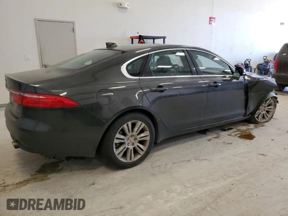 ✅ 2017 Jaguar XF 35t Premium • VIN: SAJBD4BV4HCY29193 • Lot: 87858885. Listed on Copart with 89,259 mi. Free auction sales archive from the USA and detailed vehicle history report at DreamBid. Image 3.
