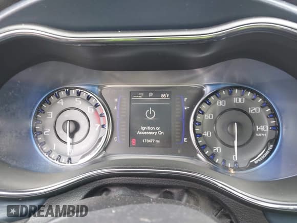 ✅ 2015 Chrysler 200 S • VIN: 1C3CCCBB1FN753962 • Lot: 43529154. Listed on IAAI with 173,477 mi. Free auction sales archive from the USA and detailed vehicle history report at DreamBid. Image 7.