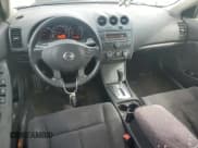 ✅ 2010 Nissan Altima Hybrid • VIN: 1N4CL2AP9AC163568 • Lot: 70488035. Wystawiony na Copart z przebiegiem 192 826 mil. Bezpłatny archiwum sprzedaży aukcyjnych z USA i szczegółowy raport historii pojazdu na DreamBid. Zdjęcie 8.