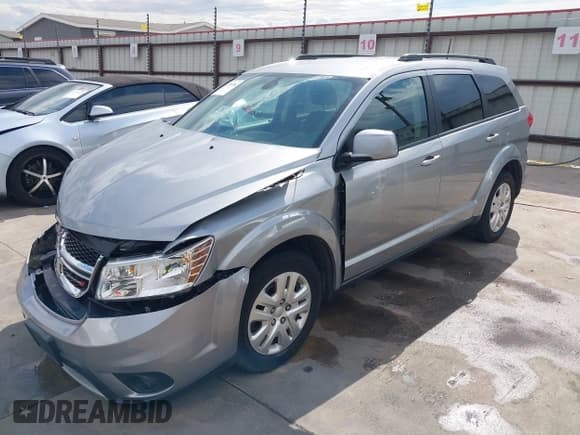 ✅ 2019 Dodge Journey SE • VIN: 3C4PDCBB5KT866690 • Lot: 43390364. Wystawiony na IAAI z przebiegiem 50 233 mil. Bezpłatny archiwum sprzedaży aukcyjnych z USA i szczegółowy raport historii pojazdu na DreamBid. Zdjęcie 2.