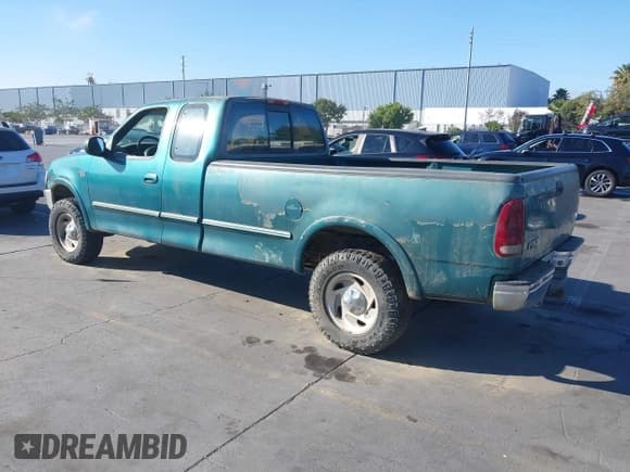 ✅ 1997 Ford F-150 XL • VIN: 1FTDX1861VKA99001 • Lot: 43214637. Listed on IAAI with 201,282 mi. Free auction sales archive from the USA and detailed vehicle history report at DreamBid. Image 3.