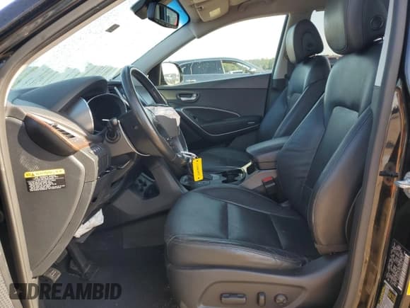 ✅ 2017 Hyundai Santa Fe SE • VIN: KM8SN4HF7HU197355 • Лот: 49235133. Опубликован ранее на Copart с пробегом 92 591 миль. Бесплатный доступ к архиву аукционных продаж из США и подробный отчёт об истории автомобиля на DreamBid. Изображение 7.