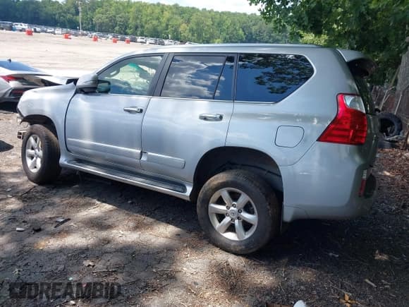 ✅ 2013 Lexus GX 460 • VIN: JTJBM7FX6D5060476 • Lot: 42629191. Wystawiony na IAAI z przebiegiem 331 385 mil. Bezpłatny archiwum sprzedaży aukcyjnych z USA i szczegółowy raport historii pojazdu na DreamBid. Zdjęcie 3.