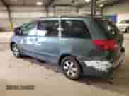 2005 Toyota Sienna LE z VIN 5TDZA23C45S348443, wystawiony jako Copart lot #90807535 z przebiegiem 200 755 mil mil oraz Szkoda całkowita • Salvage title. Historia ofert i sprzedaży dostępna na DreamBid. Obrazek 2.