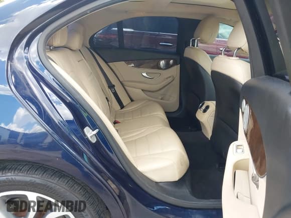 ✅ 2016 Mercedes-Benz C 300 Luxury • VIN: 55SWF4KB8GU138247 • Lot: 43014664. Listed on IAAI with 116,334 mi. Free auction sales archive from the USA and detailed vehicle history report at DreamBid. Image 8.