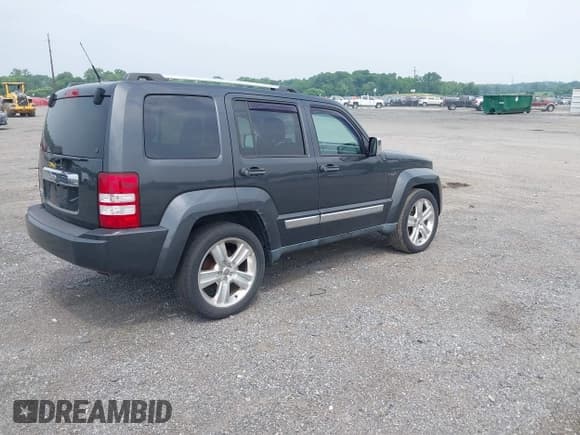 ✅ 2011 Jeep Liberty Sport Jet • VIN: 1J4PN2GK0BW546178 • Lot: 42497911. Wystawiony na IAAI z przebiegiem 94 767 mil. Bezpłatny archiwum sprzedaży aukcyjnych z USA i szczegółowy raport historii pojazdu na DreamBid. Zdjęcie 4.