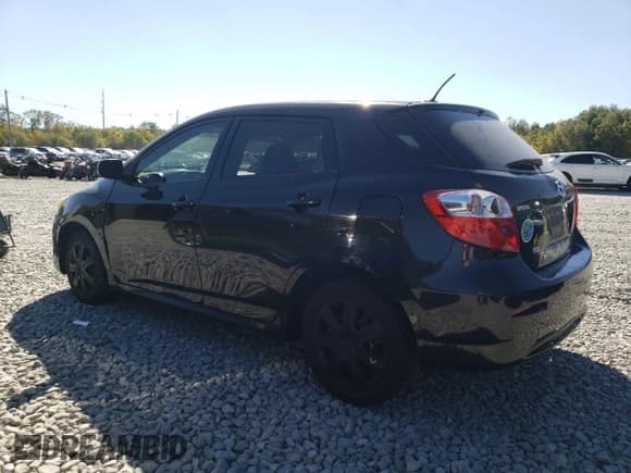 ✅ 2010 Toyota Matrix • VIN: 2T1KU4EE3AC475920 • Lot: 82258695. Listed on Copart with 194,896 mi. Free auction sales archive from the USA and detailed vehicle history report at DreamBid. Image 2.