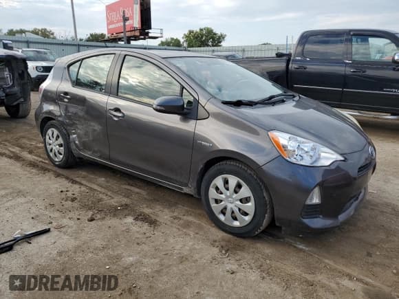 ✅ 2013 Toyota Prius Two • VIN: JTDKDTB34D1055508 • Лот: 86789695. Опубликован ранее на Copart с пробегом 123 340 миль. Бесплатный доступ к архиву аукционных продаж из США и подробный отчёт об истории автомобиля на DreamBid. Изображение 4.
