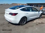✅ 2018 Tesla Model 3 Long Range Battery • VIN: 5YJ3E1EA3JF155473 • Lot: 43031030. Wystawiony na IAAI z przebiegiem 94 709 mil. Bezpłatny archiwum sprzedaży aukcyjnych z USA i szczegółowy raport historii pojazdu na DreamBid. Zdjęcie 4.