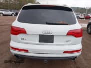 ✅ 2015 Audi Q7 Premium Plus • VIN: WA1LGAFE5FD032522 • Lot: 43881461. Wystawiony na IAAI z przebiegiem 126 634 mil. Bezpłatny archiwum sprzedaży aukcyjnych z USA i szczegółowy raport historii pojazdu na DreamBid. Zdjęcie 16.