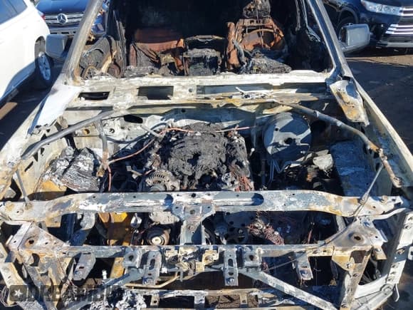 ✅ 2020 Chevrolet Tahoe LT • VIN: 1GNSCBKC4LR172302 • Lot: 41638574. Wystawiony na IAAI z przebiegiem Nie podano. Bezpłatny archiwum sprzedaży aukcyjnych z USA i szczegółowy raport historii pojazdu na DreamBid. Zdjęcie 10.