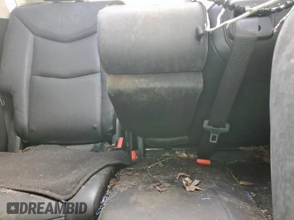 ✅ 2017 Cadillac XT5 Luxury FWD • VIN: 1GYKNBRS2HZ241750 • Лот: 61691025. Опубликован ранее на Copart с пробегом Не указан. Бесплатный доступ к архиву аукционных продаж из США и подробный отчёт об истории автомобиля на DreamBid. Изображение 10.