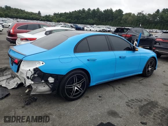 ✅ 2024 Mercedes-Benz E 350 • VIN: W1KLF4HB0RA063640 • Lot: 69786285. Wystawiony na Copart z przebiegiem Nie podano. Bezpłatny archiwum sprzedaży aukcyjnych z USA i szczegółowy raport historii pojazdu na DreamBid. Zdjęcie 3.