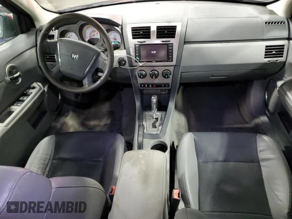 ✅ 2008 Dodge Avenger R/T • VIN: 1B3LC76M48N649517 • Lot: 82849574. Wystawiony na Copart z przebiegiem 159 653 mil. Bezpłatny archiwum sprzedaży aukcyjnych z USA i szczegółowy raport historii pojazdu na DreamBid. Zdjęcie 8.