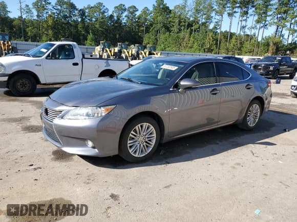 ✅ 2014 Lexus ES 330 • VIN: JTHBK1GG7E2150483 • Lot: 87202505. Listed on Copart with 161,274 mi. Free auction sales archive from the USA and detailed vehicle history report at DreamBid. Image 1.