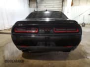 ✅ 2017 Dodge Challenger T/A 392 • VIN: 2C3CDZFJ3HH618009 • Lot: 60612944. Wystawiony na Copart z przebiegiem 24 289 mil. Bezpłatny archiwum sprzedaży aukcyjnych z USA i szczegółowy raport historii pojazdu na DreamBid. Zdjęcie 6.