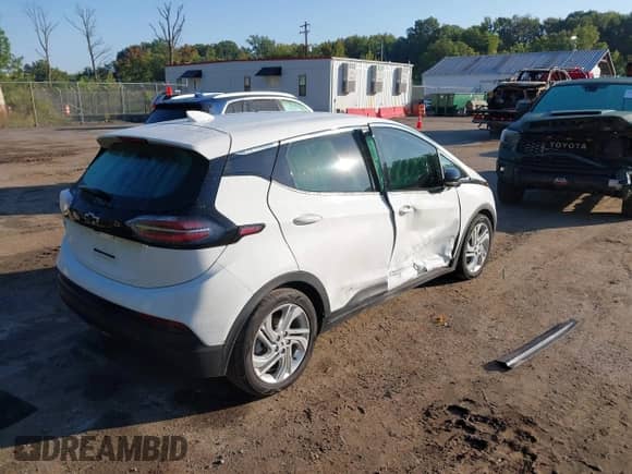 2023 Chevrolet Bolt EV 1LT с VIN 1G1FW6S03P4177551, выставлен на аукционе IAAI как лот 43268482 с пробегом 31 585 миль миль и . История ставок и продаж доступна на DreamBid. Изображение 4.
