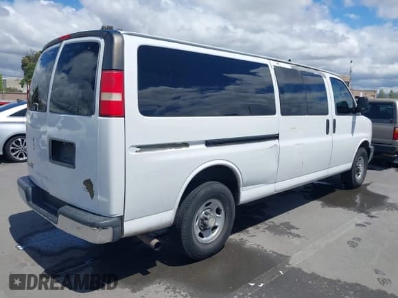 ✅ 2010 Chevrolet Express Passenger LT • VIN: 1GA2G1DGXA1173644 • Lot: 42239291. Listed on IAAI with 241,901 mi. Free auction sales archive from the USA and detailed vehicle history report at DreamBid. Image 4.