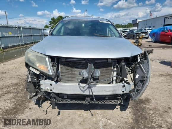 ✅ 2015 Nissan Pathfinder SL • VIN: 5N1AR2MN3FC720634 • Lot: 64653595. Listed on Copart with 135,987 mi. Free auction sales archive from the USA and detailed vehicle history report at DreamBid. Image 5.