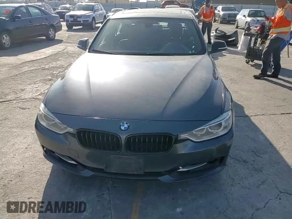 ✅ 2015 BMW 3 Series 335i • VIN: WBA3A9G51FNT09730 • Lot: 82208385. Wystawiony na Copart z przebiegiem 129 375 mil. Bezpłatny archiwum sprzedaży aukcyjnych z USA i szczegółowy raport historii pojazdu na DreamBid. Zdjęcie 13.