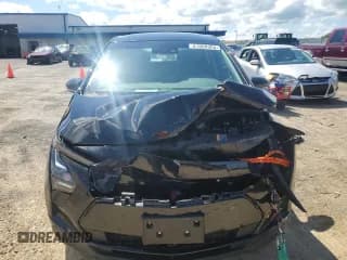 ✅ 2023 Chevrolet Bolt EV 1LT • VIN: 1G1FW6S02P4169294 • Lot: 61668364. Wystawiony na Copart z przebiegiem 27 812 mil. Bezpłatny archiwum sprzedaży aukcyjnych z USA i szczegółowy raport historii pojazdu na DreamBid. Zdjęcie 5.