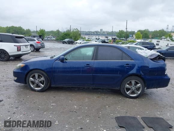 ✅ 2005 Toyota Camry SE • VIN: 4T1BA30K05U508733 • Лот: 42354905. Опубликован ранее на IAAI с пробегом 237 976 миль. Бесплатный доступ к архиву аукционных продаж из США и подробный отчёт об истории автомобиля на DreamBid. Изображение 14.
