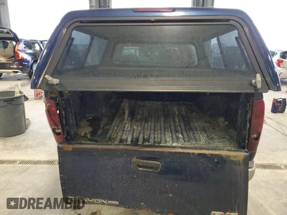 ✅ 2004 GMC Canyon SLE Z71 • VIN: 1GTDT196448111177 • Lot: 82228415. Listed on Copart with 296,895 mi. Free auction sales archive from the USA and detailed vehicle history report at DreamBid. Image 6.