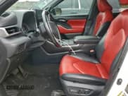 ✅ 2023 Toyota Highlander LE • VIN: 5TDKDRAH6PS022789 • Lot: 94760635. Wystawiony na Copart z przebiegiem 150 082 mil. Bezpłatny archiwum sprzedaży aukcyjnych z USA i szczegółowy raport historii pojazdu na DreamBid. Zdjęcie 7.