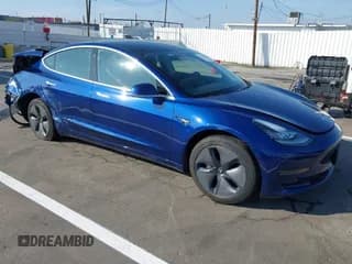 ✅ 2020 Tesla Model 3 Standard Range Plus • VIN: 5YJ3E1EA1LF631111 • Lot: 43606663. Wystawiony na IAAI z przebiegiem 33 536 mil. Bezpłatny archiwum sprzedaży aukcyjnych z USA i szczegółowy raport historii pojazdu na DreamBid. Zdjęcie 1.
