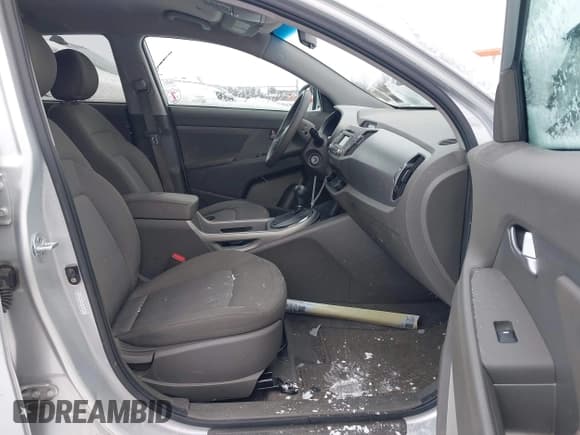 ✅ 2012 Kia Sportage LX • VIN: KNDPB3A23C7323299 • Lot: 43887981. Listed on IAAI with 527,900 mi. Free auction sales archive from the USA and detailed vehicle history report at DreamBid. Image 5.