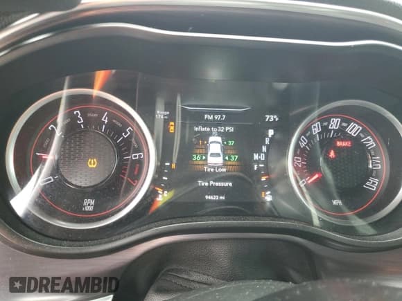 ✅ 2018 Dodge Challenger SXT Plus • VIN: 2C3CDZAG5JH302838 • Lot: 54428864. Wystawiony na Copart z przebiegiem 94 623 mil. Bezpłatny archiwum sprzedaży aukcyjnych z USA i szczegółowy raport historii pojazdu na DreamBid. Zdjęcie 9.