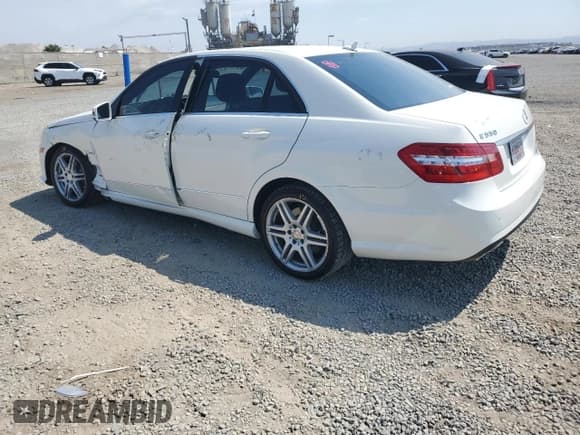 ✅ 2010 Mercedes-Benz E 550 Luxury • VIN: WDDHF7CB4AA045760 • Лот: 70228535. Опубликован ранее на Copart с пробегом 125 903 миль. Бесплатный доступ к архиву аукционных продаж из США и подробный отчёт об истории автомобиля на DreamBid. Изображение 2.