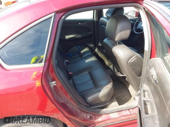 2011 Chevrolet Impala LT Fleet z VIN 2G1WG5EK6B1160218, wystawiony jako IAAI lot #43503461 z przebiegiem 239 872 mil mil oraz . Historia ofert i sprzedaży dostępna na DreamBid. Obrazek 8.