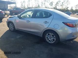 ✅ 2018 Toyota Yaris • VIN: 3MYDLBYV3JY321978 • Lot: 43760495. Listed on IAAI with 152,869 mi. Free auction sales archive from the USA and detailed vehicle history report at DreamBid. Image 3.