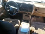 ✅ 1999 Chevrolet Silverado 1500 LS • VIN: 2GCEK19T3X1216586 • Лот: 73097074. Опубликован ранее на Copart с пробегом 221 546 миль. Бесплатный доступ к архиву аукционных продаж из США и подробный отчёт об истории автомобиля на DreamBid. Изображение 8.