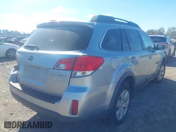 ✅ 2012 Subaru Outback Prem • VIN: 4S4BRBCC7C3249345 • Lot: 43413387. Listed on IAAI with 208,710 mi. Free auction sales archive from the USA and detailed vehicle history report at DreamBid. Image 4.