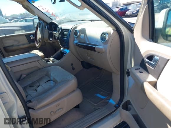 ✅ 2005 Ford Expedition Limited • VIN: 1FMFU20525LA93434 • Lot: 41787625. Listed on IAAI with 242,057 mi. Free auction sales archive from the USA and detailed vehicle history report at DreamBid. Image 5.